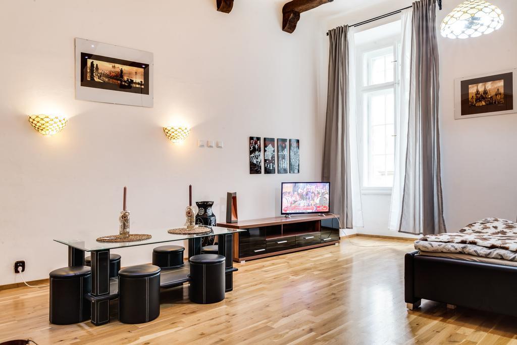 Art Ruzova Apartmán *